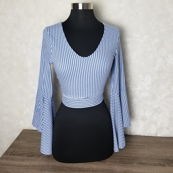 Tops - Boho V-neck Bell sleeve top
